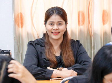 ตรวจเยี่ยมและรับฟังปัญหาของสมาชิกสหกรณ์นิคมประมงนครศรีธรรมราช จำกัด ณ จุดรวบรวมผลผลิตของสมาชิกสหกรณ์ โดยรับทราบถึงปัญหาความเดือดร้อนในเรื่องของการต่อทะเบียนเกษตรกรผู้เพาะเลี้ยงสัตว์น้ำของสมาชิกสหกรณ์ รวมทั้งเรื่องการขออนุญาตการเข้าทำประโยชน์ในที่ดินและติ ... พารามิเตอร์รูปภาพ 47